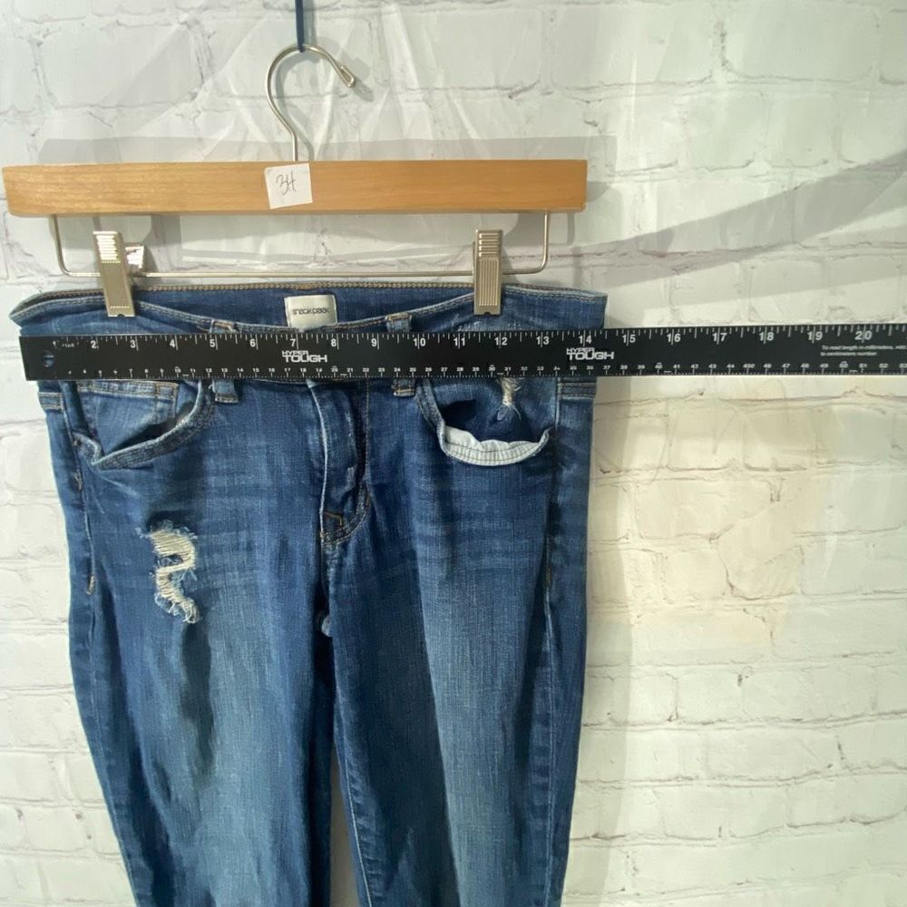 Sneak Peek Jeans  - Picture 5 of 7